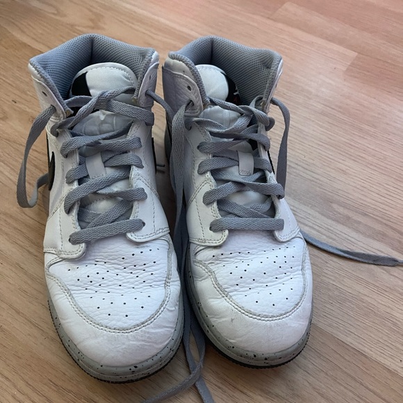 Air Jordan 1 Retro Mid GS “White Cement” - Picture 5 of 5